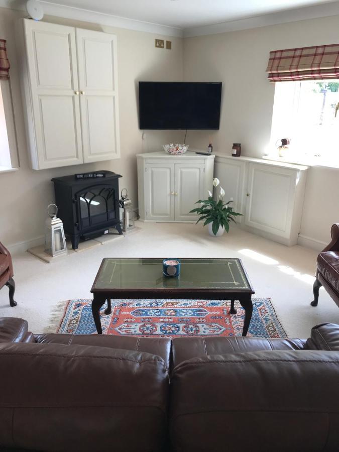 Charming Hen Cottage Countryside Retreat Lincoln Newball Exterior foto