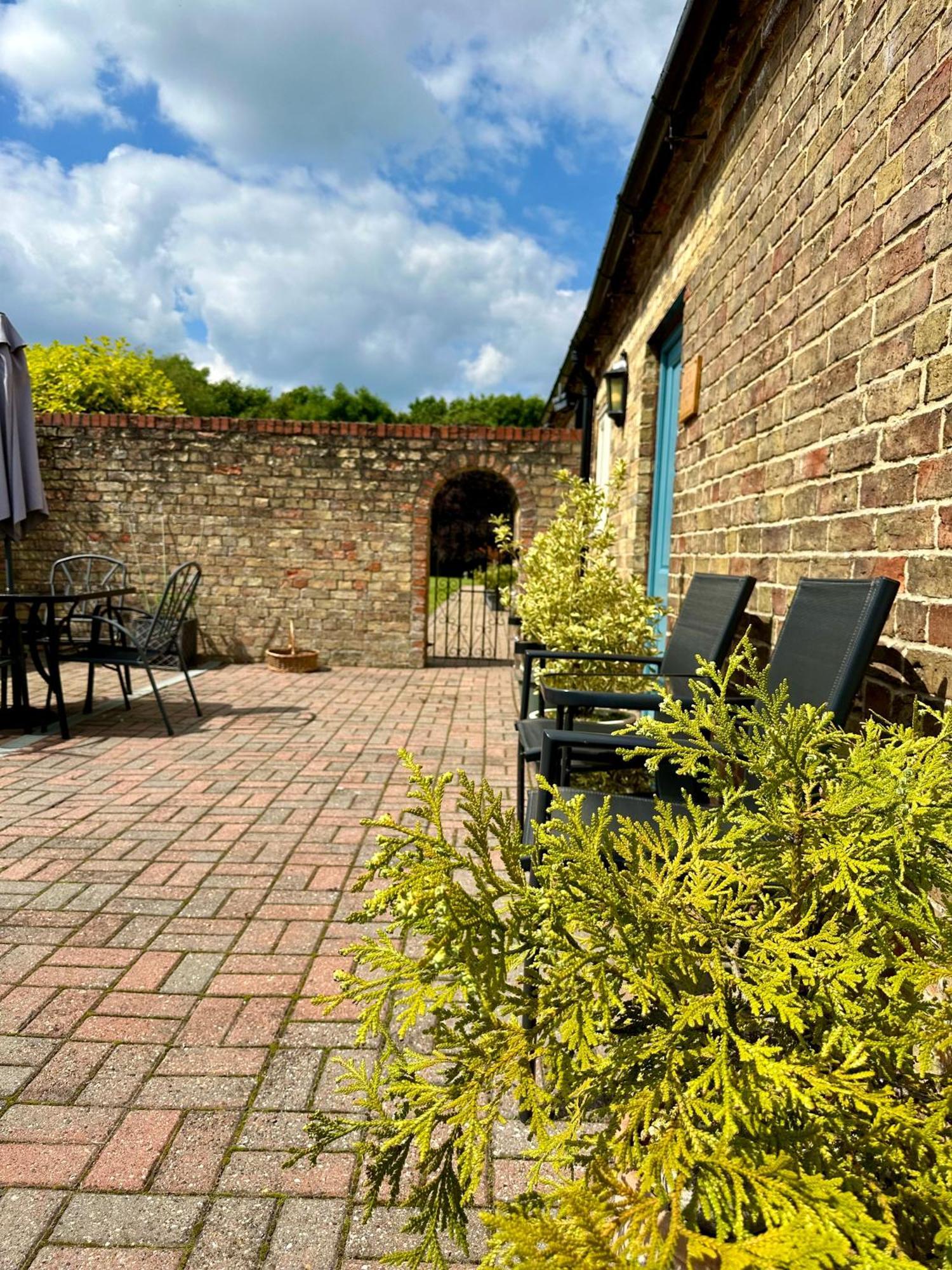 Charming Hen Cottage Countryside Retreat Lincoln Newball Exterior foto